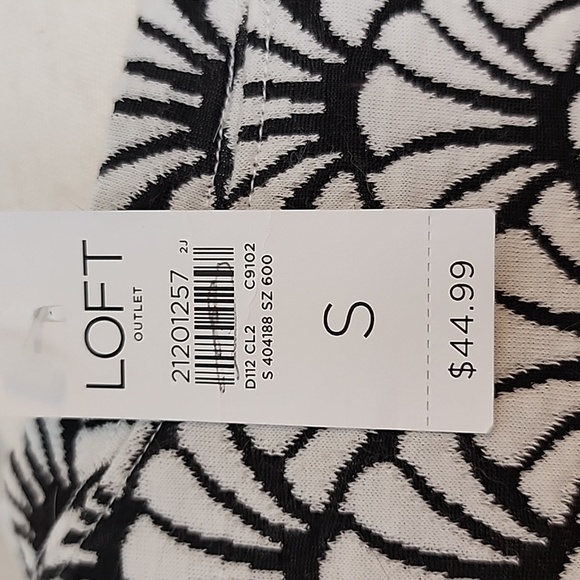 NEW LOFT Pullover Sweater Top Spring Preppy Casual Coastal Sea Shells Spring - Picture 3 of 8